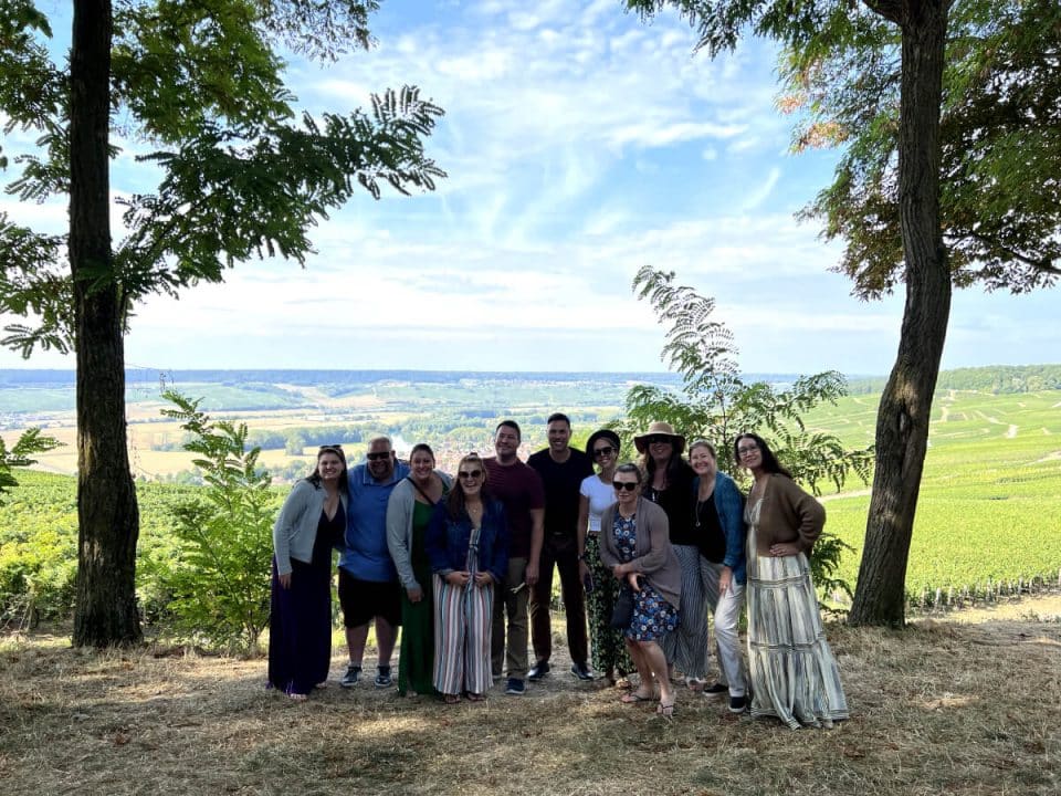 Guided Gold Champagne Experience in small groups, Expérience guidée en petit groupe en Champagne