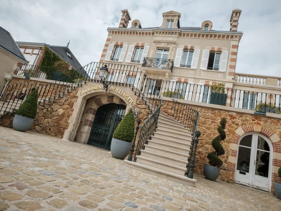 Famous Champagne House Bollinger, Célèbre Maison de Champagne Bollinger