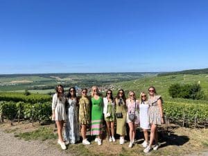 Champagne vineyard tour in the villages of Cote des blancs, Tour dans les vignobles de la Côte des Blancs en Champagne