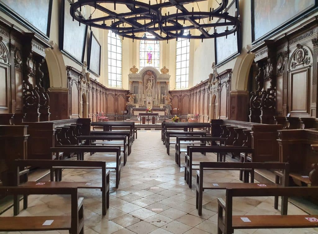 Discovery of the Church of Dom Perignon in Hautvillers near Epernay, Découverte de l'Eglise de Dom Pérignon à Hautvillers près d'Epernay