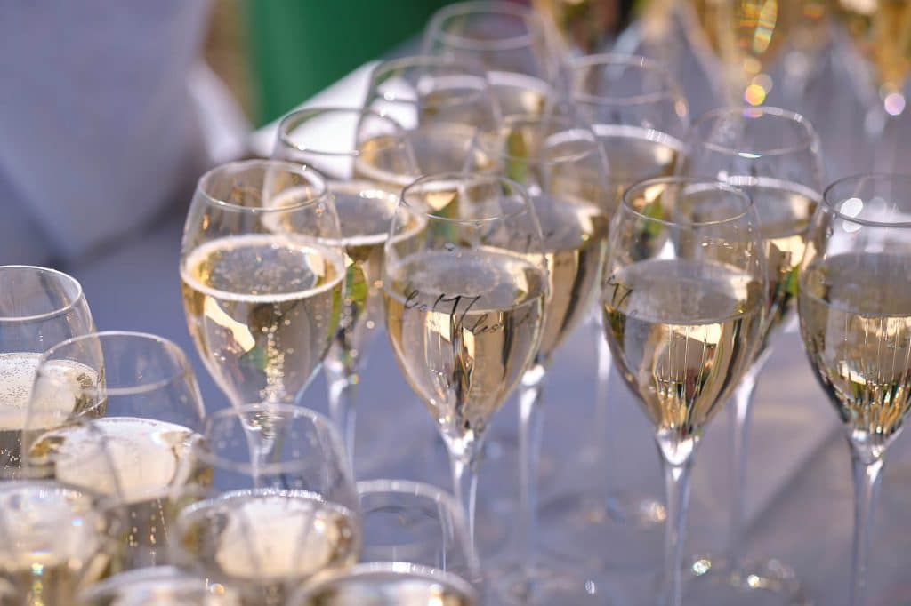 Local independent winegrowers' Champagne tasting, Dégustation du Champagne d'indépendants vignerons locaux